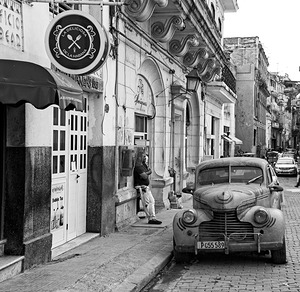 Calle Habana Classic