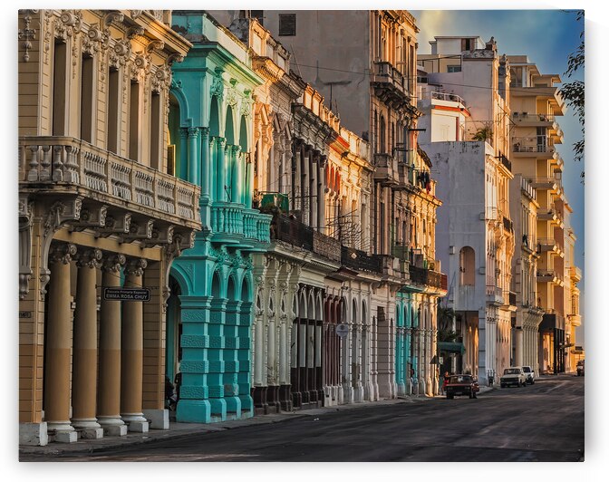 Old Havana Street Architecture by Chirag Pandya