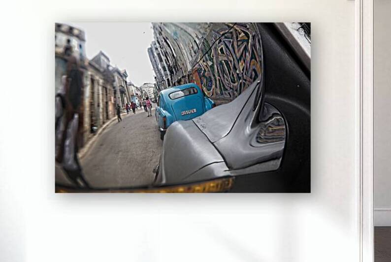 Reflection of Havana by Chirag Pandya
